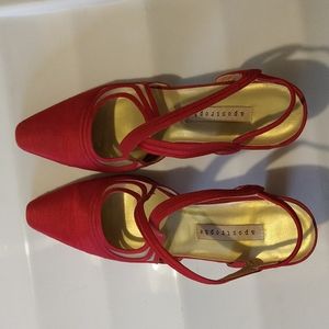 Red Apostrophe dress shoes 3 1/2 inch heel